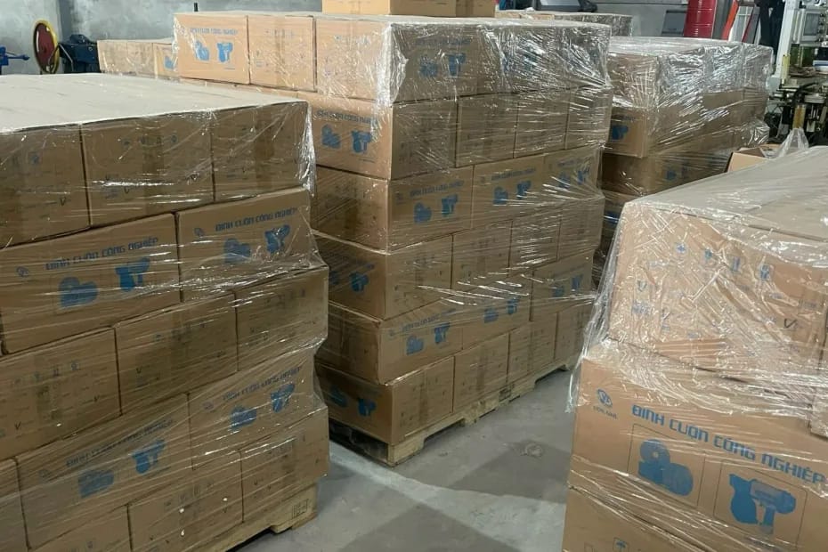 Kho đinh cuộn thành phẩm đóng thùng sẵn sàng giao hàng toàn quốc