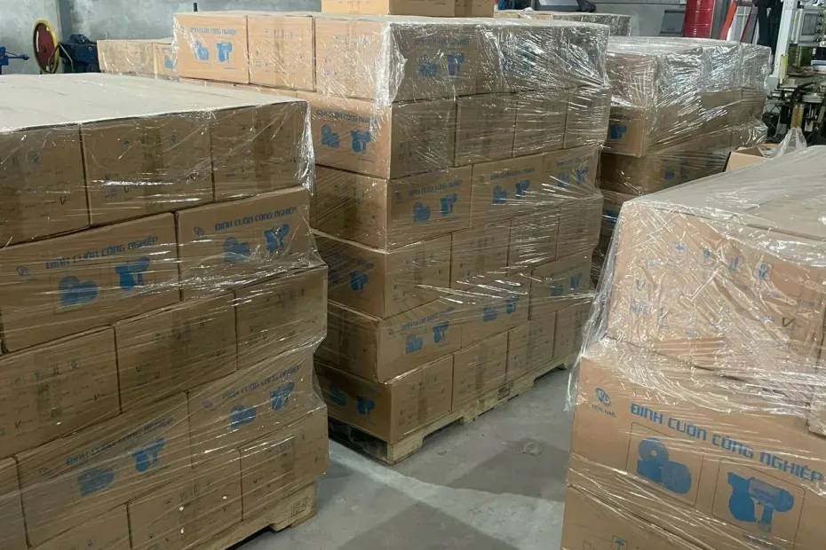 Kho đinh cuộn thành phẩm đóng thùng sẵn sàng giao hàng toàn quốc